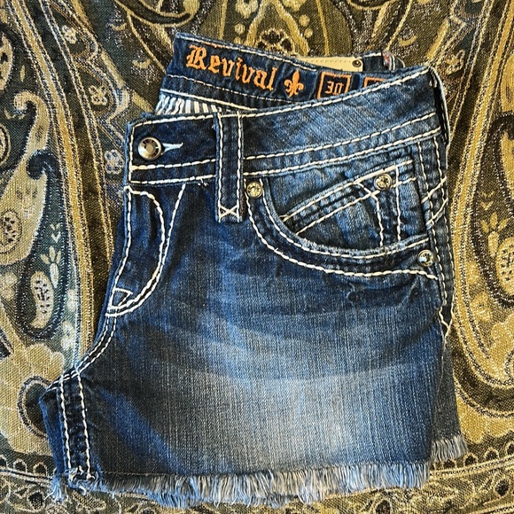 Rock Revival 30 Blue Denim Shorts with White Stitching - Picture 9 of 16